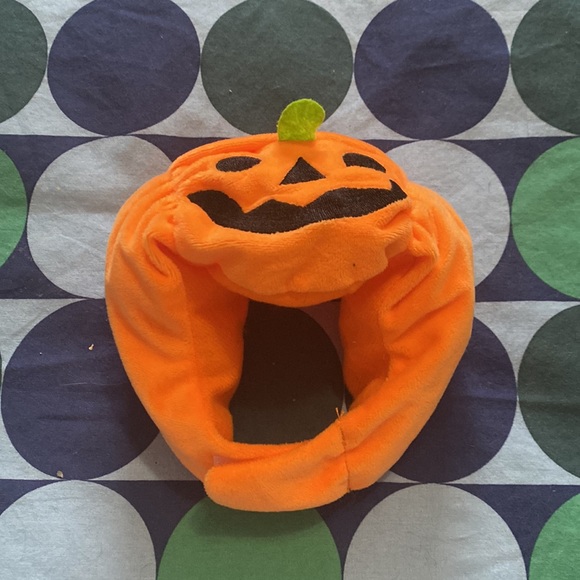 Cat/Small Dog Pumpkin Hat 🎃 - Picture 2 of 5